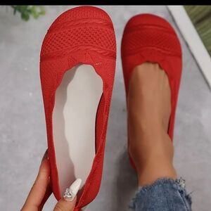 Women's Red Slip-on Scalloped Loafers Size 10